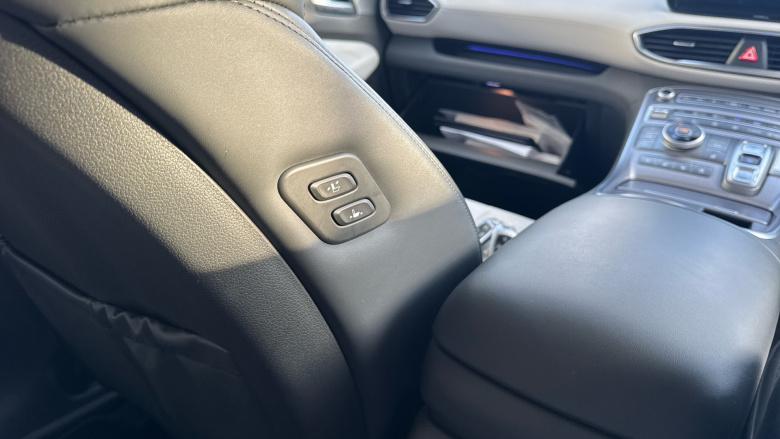 Hyundai SANTA FE 1.6 TGDi Hybrid Ultimate 5dr 4WD Auto Hybrid Estate